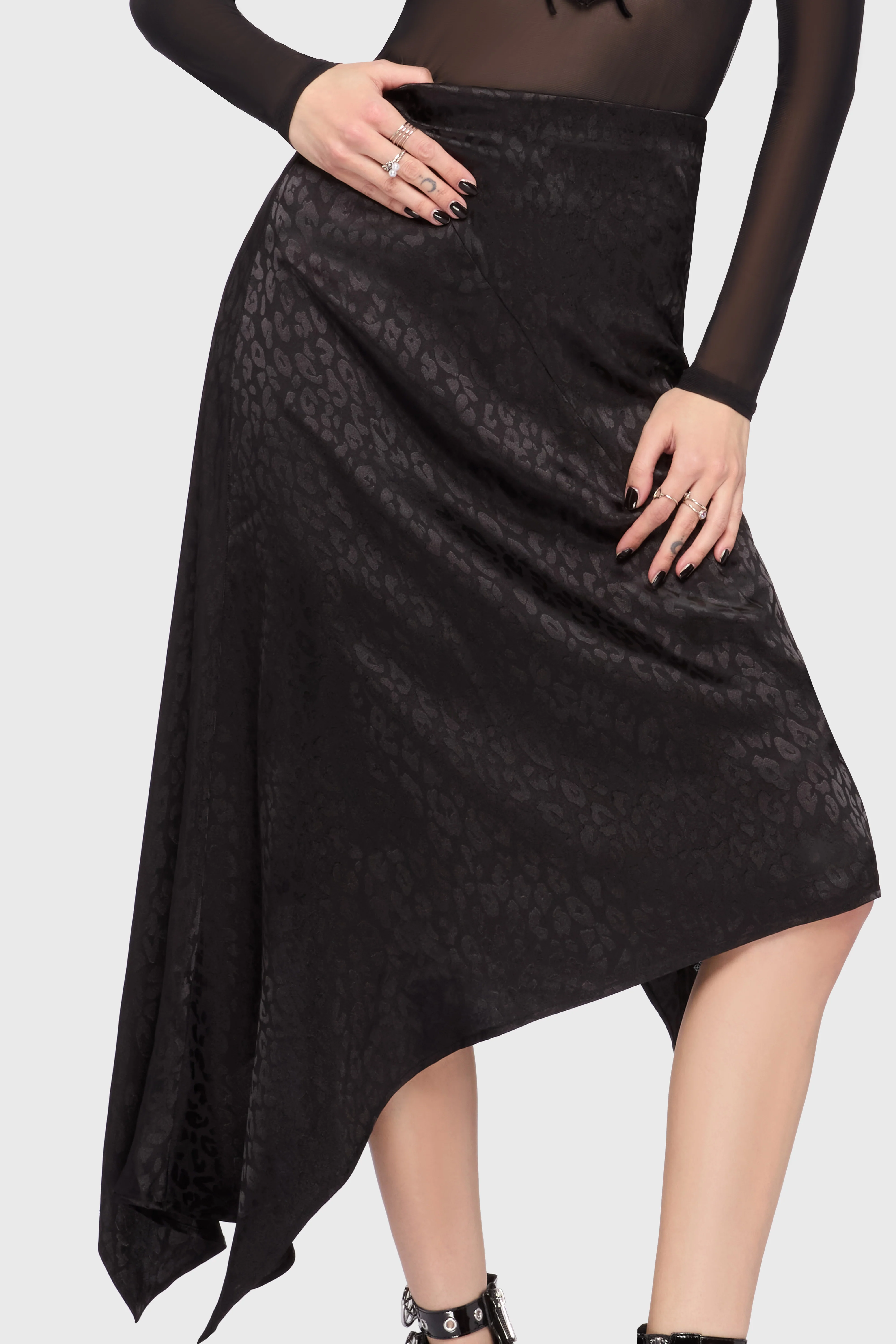 Kihilist Nova Asymmetric Skirt - Image 4