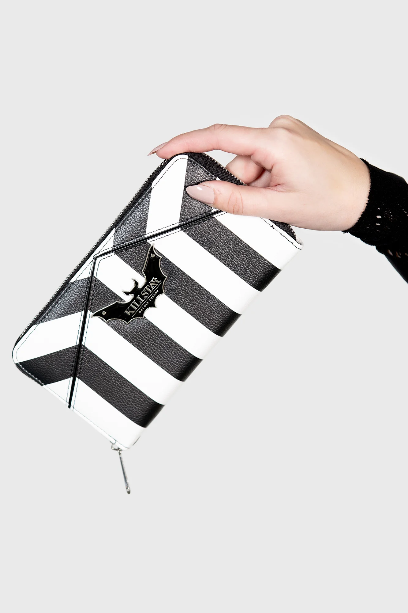 Never Trust The Living Wallet - Image 3