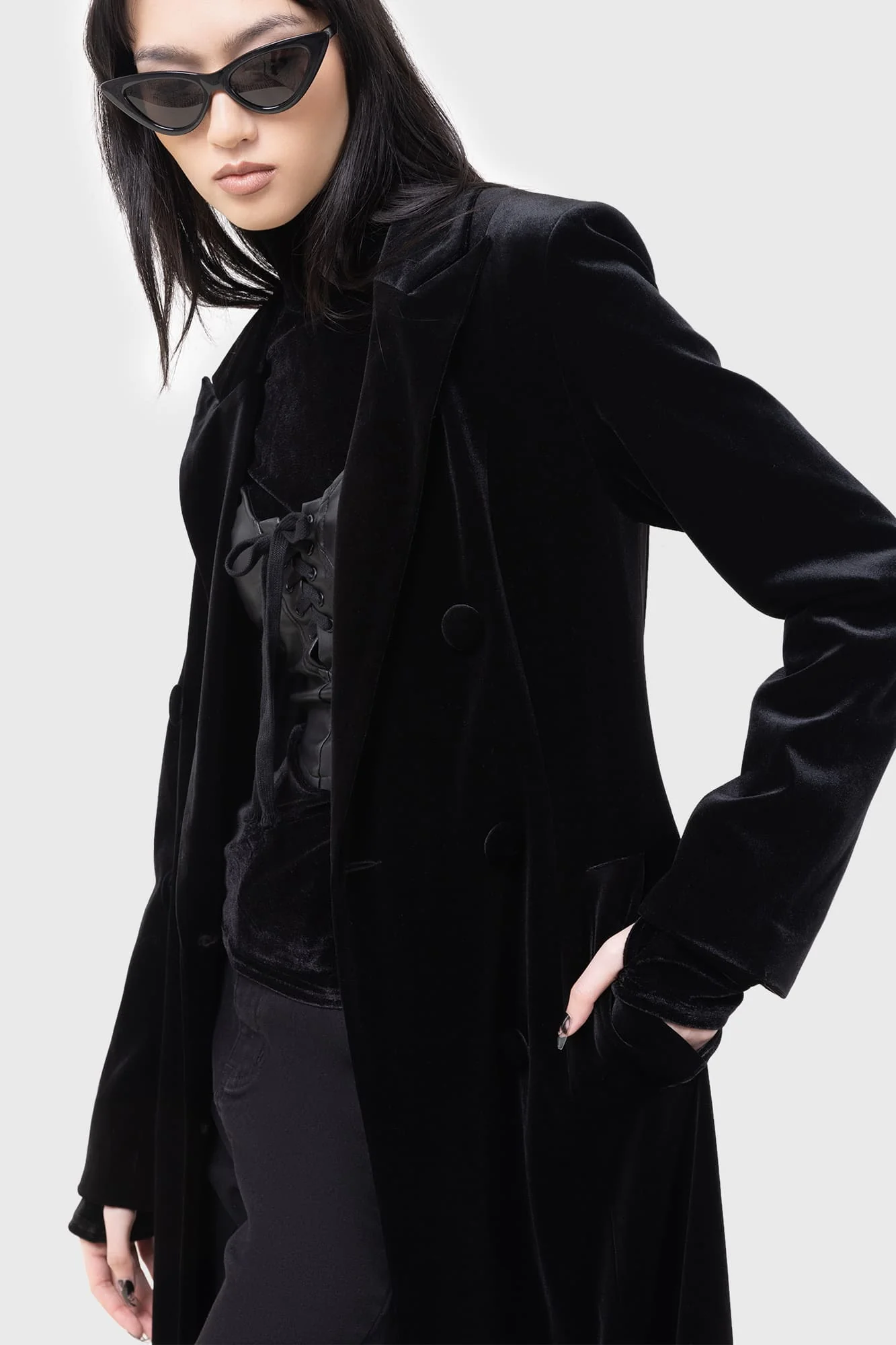 Shadowborne Coat - Image 3